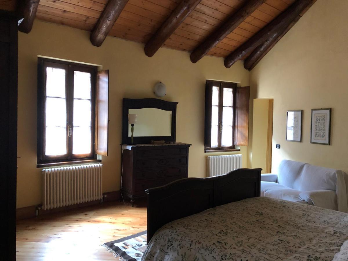 ホテル La Casa Del Castellano Cinzano エクステリア 写真